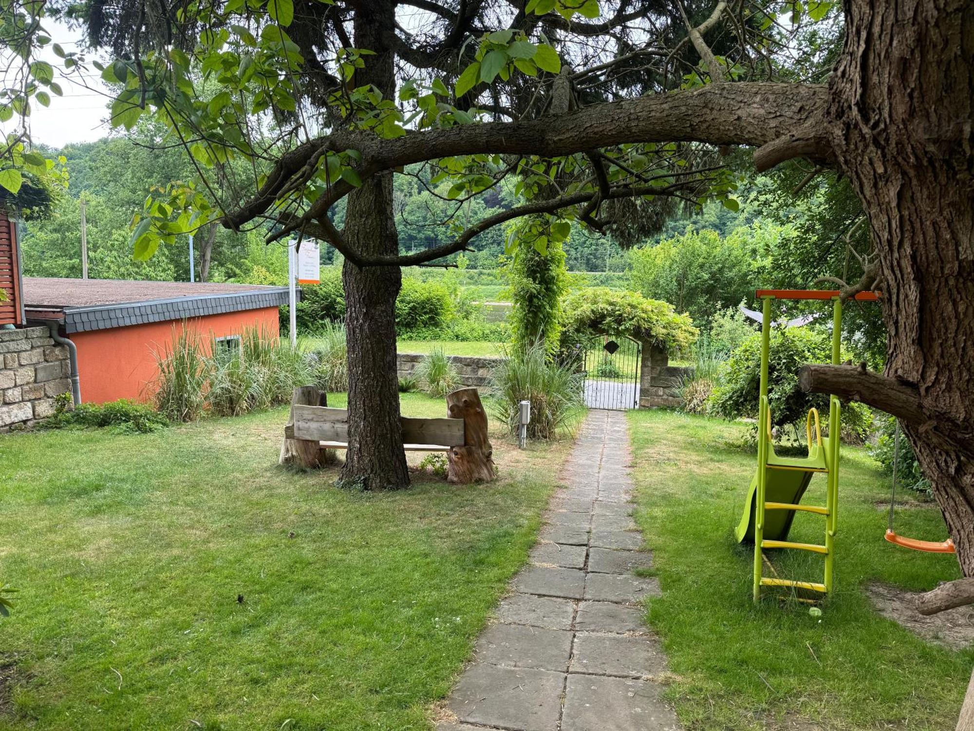 Ferienhaus Franz - An Der Elbe, Mit Grossem Garten 피르나 외부 사진